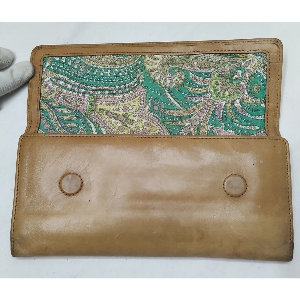 HOBO International Brown Tan Leather Credit Card ID Window Trifold Wallet